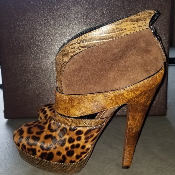 RARE New In Box Alaia 6.5 inch Platform heel ankle boots - Picture 3 of 16